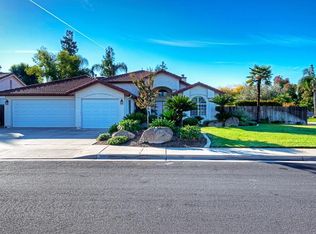 852 Minarets Ave, Clovis, CA 93611