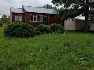 9488 W Woodview Dr, Cromwell, IN