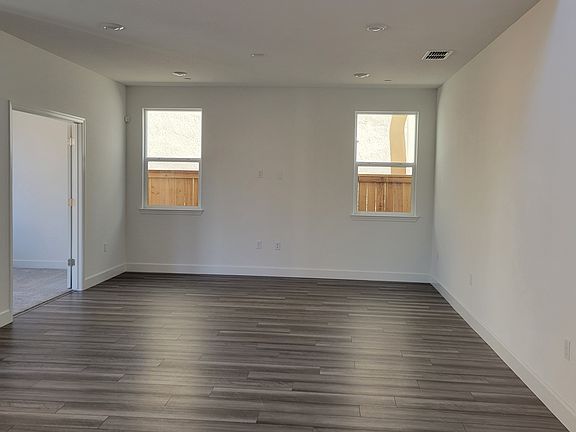 5th image of 3619 Yellow Leaf Ave