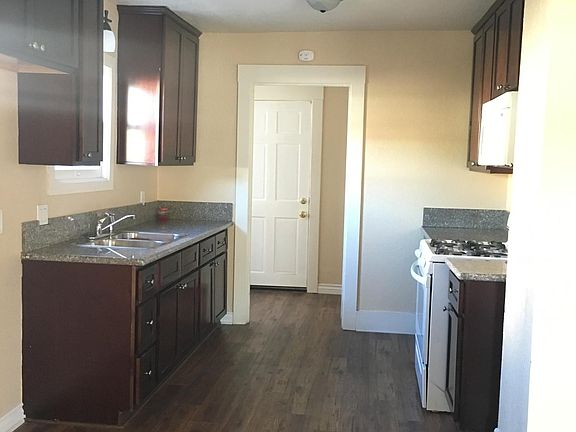 4th image of 580 E Kingsley Ave