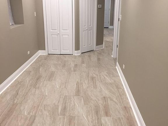 5th image of 2033 N Western Ave