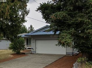 1121 Hughes St, Oregon City, OR