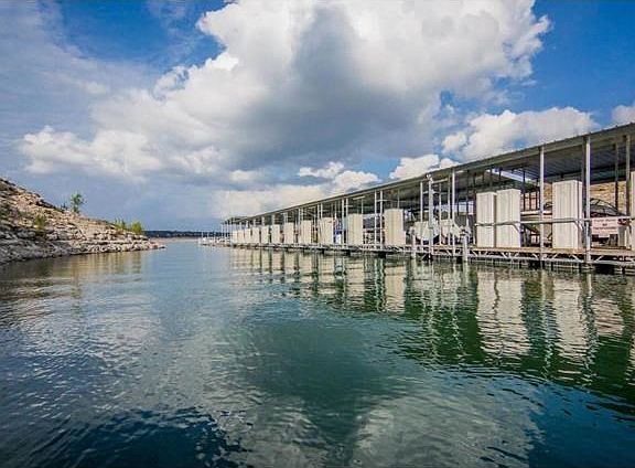 16 of the 20 slips were recently replaced as part of the $160,000 renovation. Direct deep water access to Lake Travis.