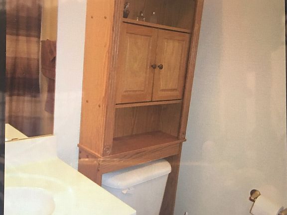 3rd image of 325 N Meredith Ave