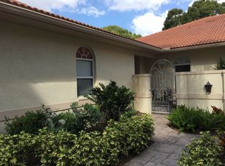 3310 E Chelmsford Ct, Sarasota, FL 34235