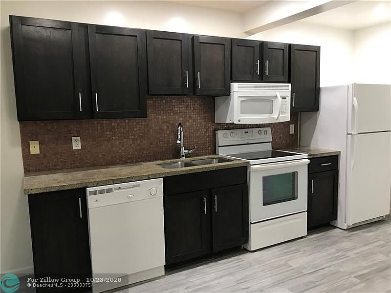 1st image of 1001 W 46th St #106-2