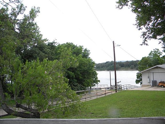 2nd image of 541 Iroquois Dr