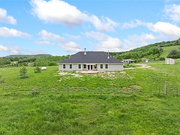 4th image of 307 Whitetail Dr