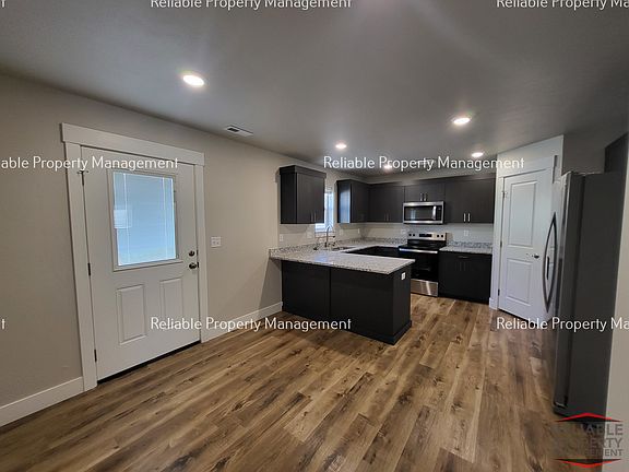 3rd image of 2015 Lawrence Ln #1502