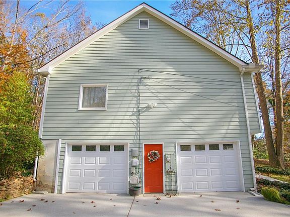 4th image of 2801 Tony Dr