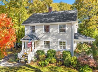 13 Cavanaugh Rd, Wellesley, MA 02481
