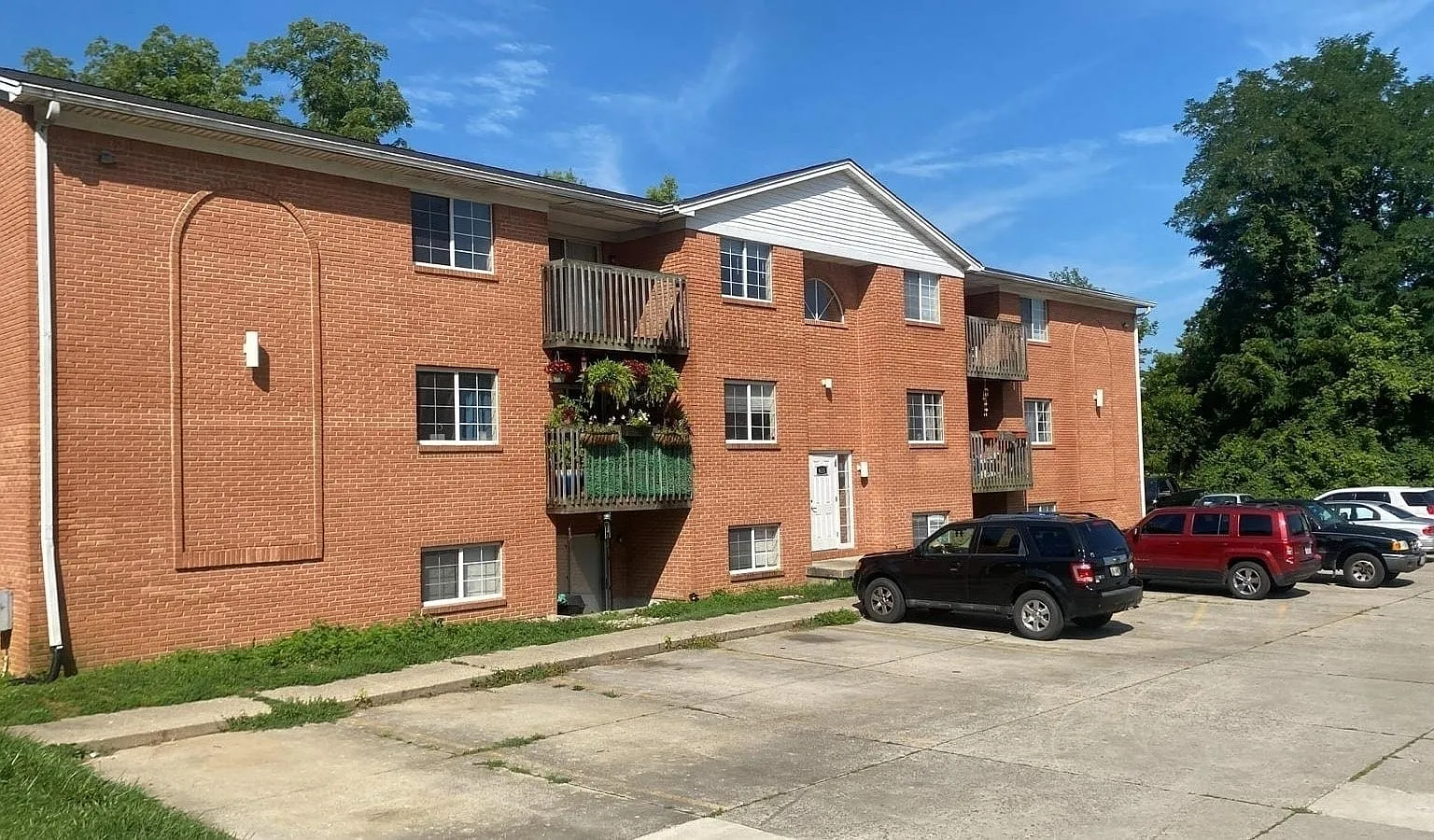 2 bed, 900 sqft, $950 — Photo 1