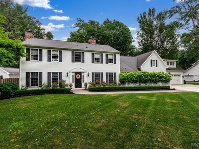 81 Farmington Rd, Williamsville, NY, 14221