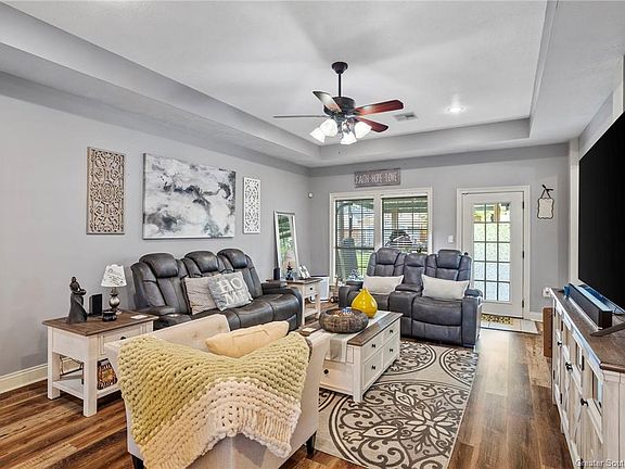 4th image of 1209 Garden Dr