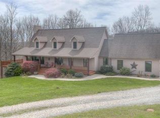 125 Halls Hill Rd, Ona, WV 25545