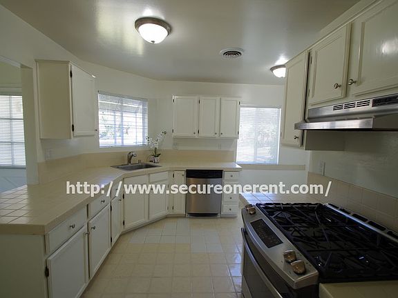 4th image of 750 Calle Amapola