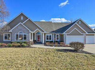13315 W Eagle Trce, New Berlin, WI 53151