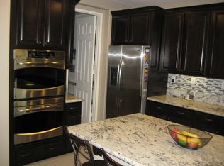 6671 Tanzanite St, Jurupa Valley, CA 91752