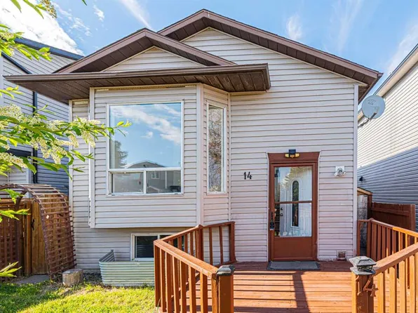 14 S Martindale Mews NE, Calgary, AB T3J 2V5