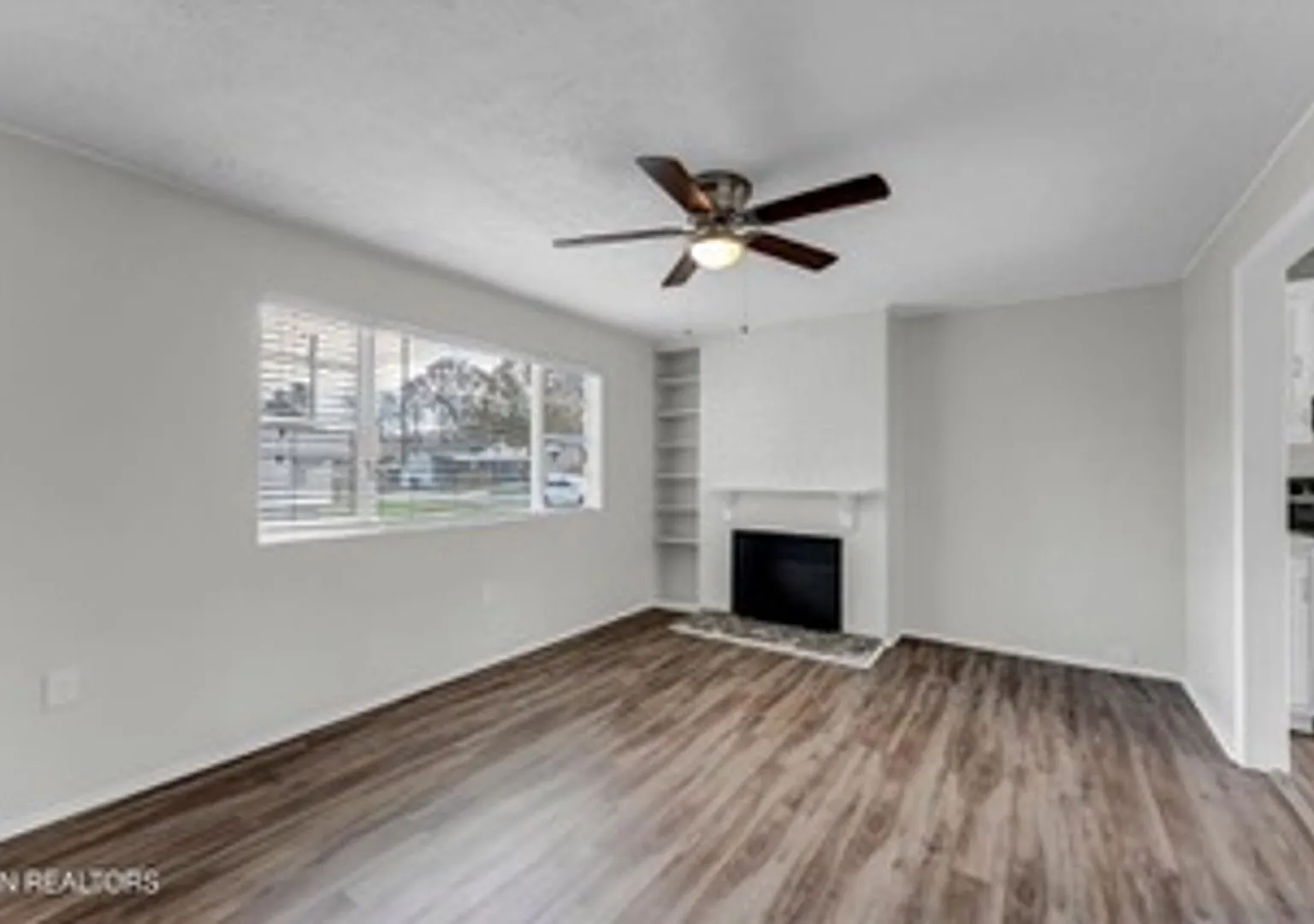 Oak Ridge 37830 - Spacious Two Bedroom Townhome - Coming Soon! — Photo 2