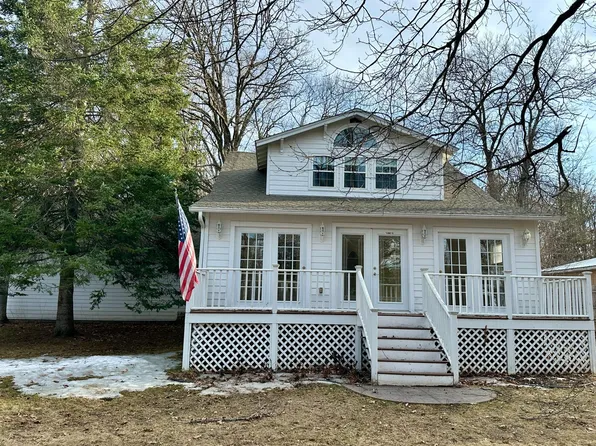 209 Park Ave W, Hackensack, MN 56452