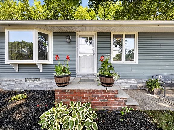 4th image of 7422 Rosewood Cir