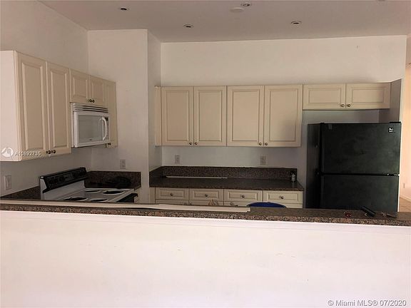 3rd image of 1225 NW 27th Ave #1225