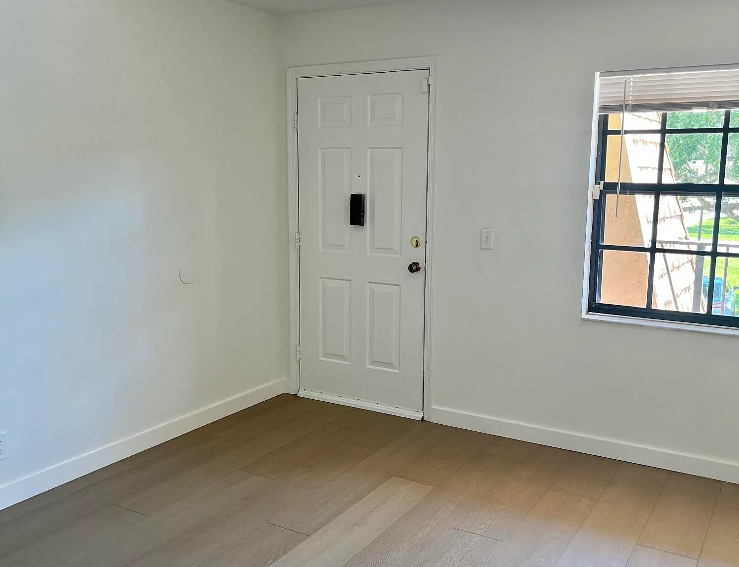 2 bed, 2.0 bath, 883 sqft, $1,950 — Photo 3