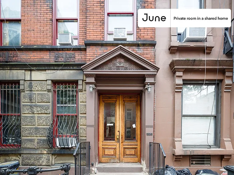 336 W 47th St #2D — Photo 9