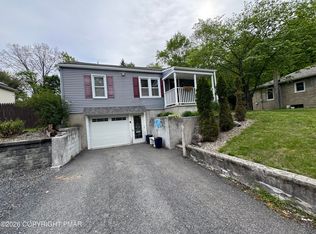 105 Periwinkle Ln, Stroudsburg, PA 18360
