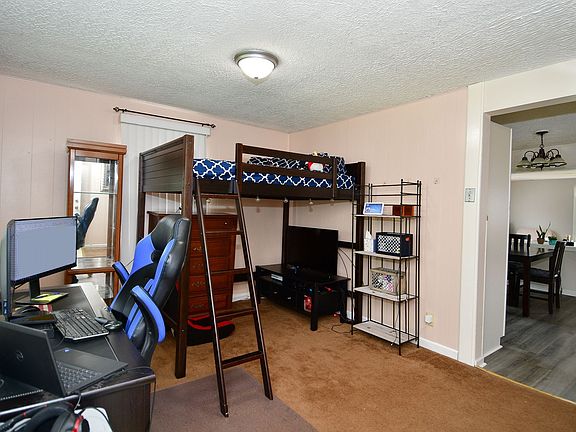 2nd image of 1121 Westbrook Ave