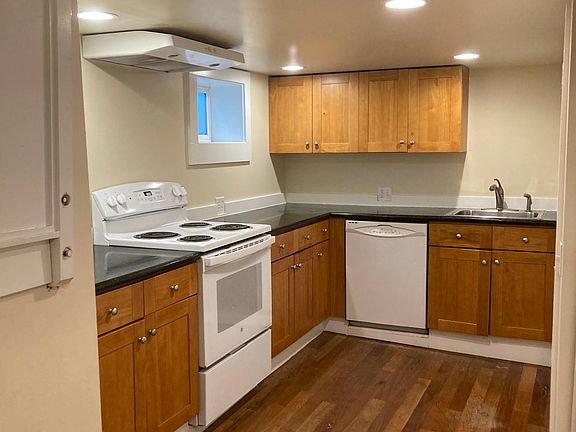 4th image of 1211 E Olive St APT C