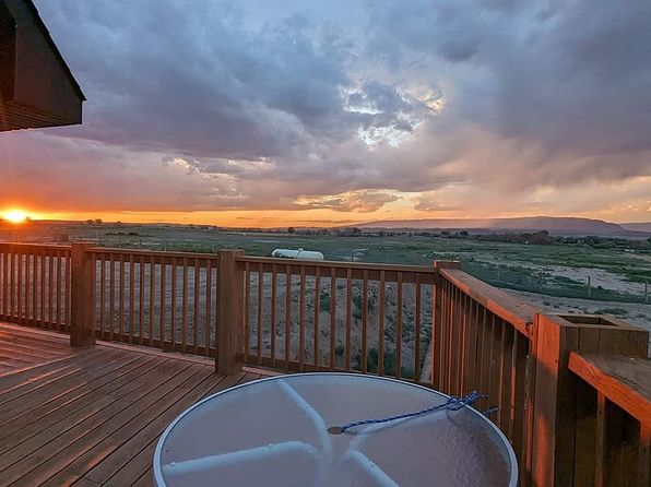 725 Road 6.5, Cowley, WY 82420