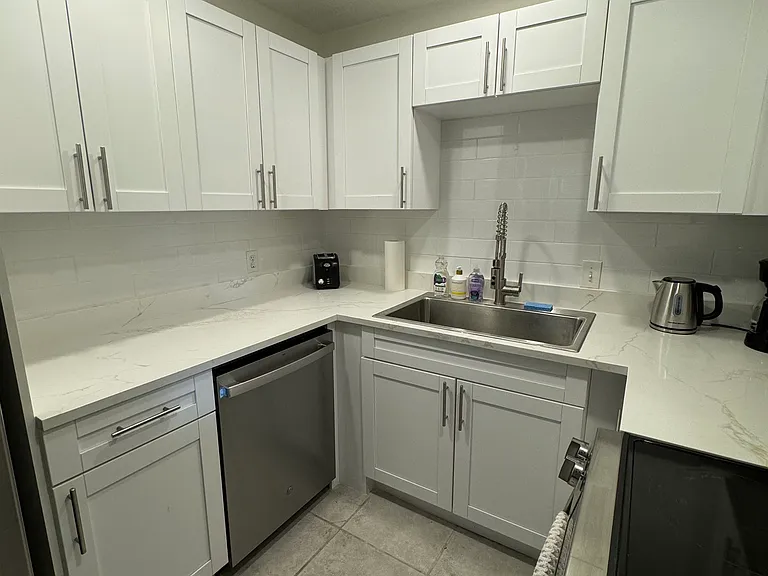 4050 4th St N #218 — Photo 3