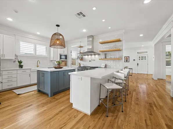 215 E 26th St, Houston, TX 77008