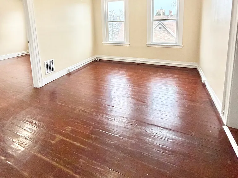 52 Dickerman St #3L — Photo 7