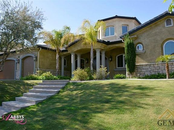 2nd image of 15405 Casa Club Dr