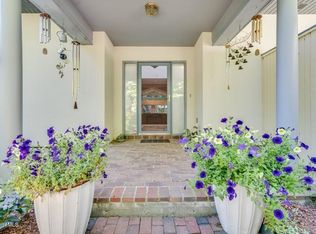 8 Fairway Dr, Lenox, MA 01240