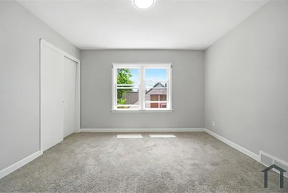 5044 Warrensville Center Rd — Photo 13