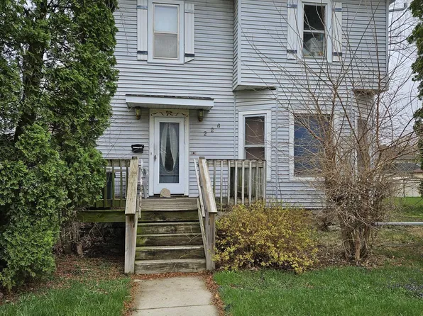 226 4th Ave SE, Oelwein, IA 50662