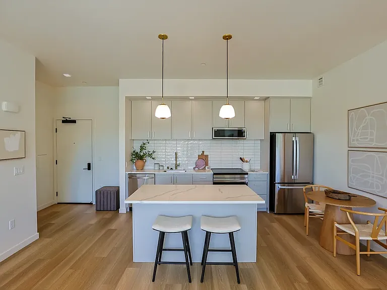 The Richmond — Photo 15