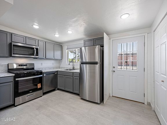 5th image of 3675 E Shepherd Pl