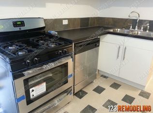 3001 N Albany Ave APT 1F, Chicago, IL 60618