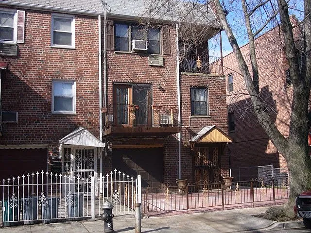 574 E 81st St photo 1
