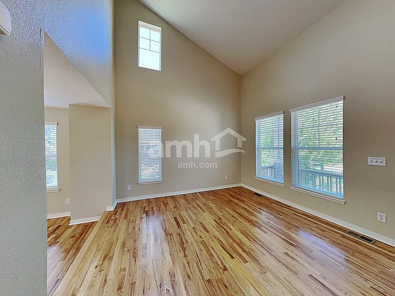 25568 E Glasgow Pl — Photo 9