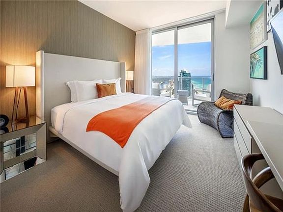 3rd image of 4111 S Ocean Dr #112