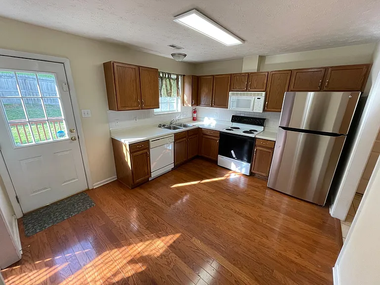 741 Colony Village Way — Photo 6