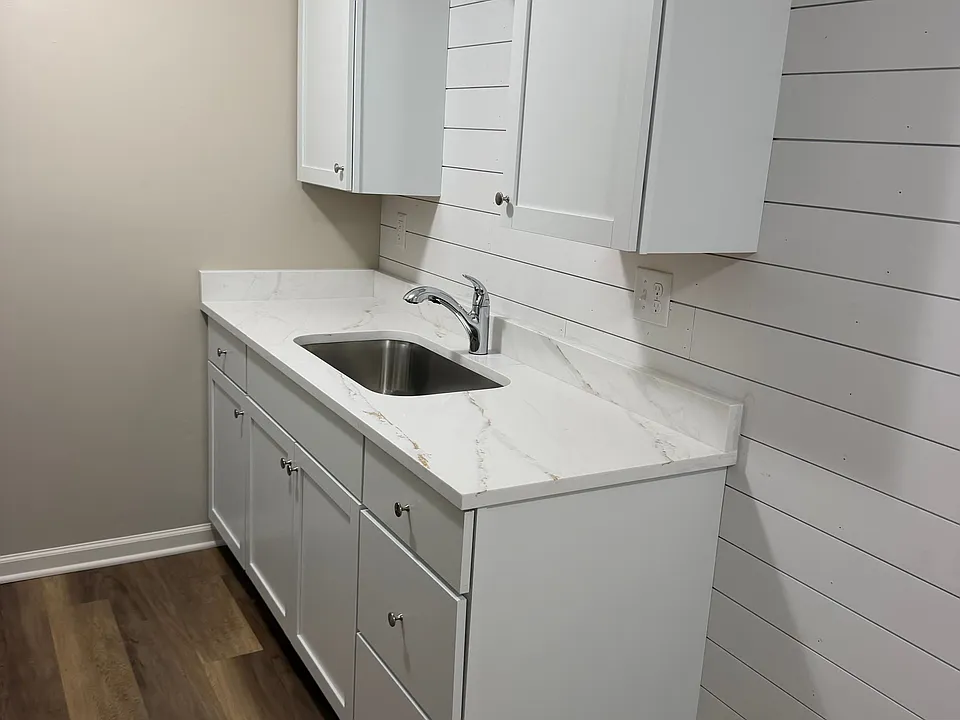 316 W Mazon Ave #4E