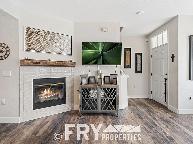 16108 E Geddes Dr — Photo 3