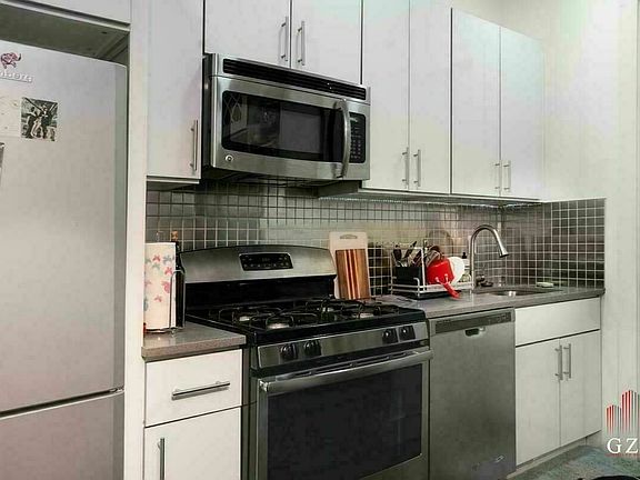 5th image of 24-02 Ditmars Blvd #1A